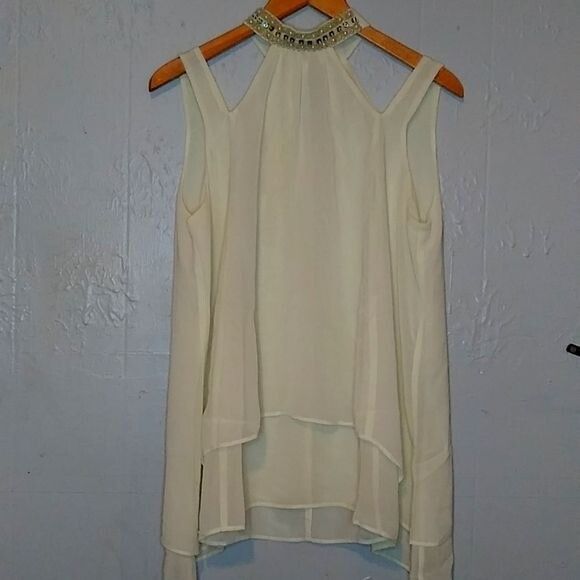 Dylan & Rose womanshoulder off blouse - Picture 3 of 12